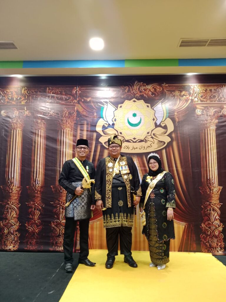 Tokoh Pemuda Melayu Yan Djuna diberi Gelar Bangsawan Datok dari Kejeruan Metar Bila Deli XI