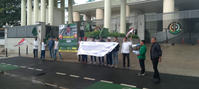 HIMMAH DKI Jakarta Desak Kejagung Tangkap Agus Gumiwang Kartasasmita Terkait Dugaan Tipikor Fasilitas Impor Garam