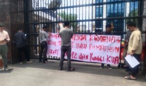 Aktivis GMPET-SU Gelar Aksi Damai Tuntut Penanganan Dugaan Pungli di Kemenag Kota Medan Ditindaklanjuti